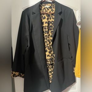 Blazer with leopard print